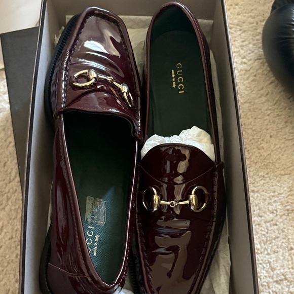 Gucci Men's Glossy Maroon Loafers - Picture 1 of 1